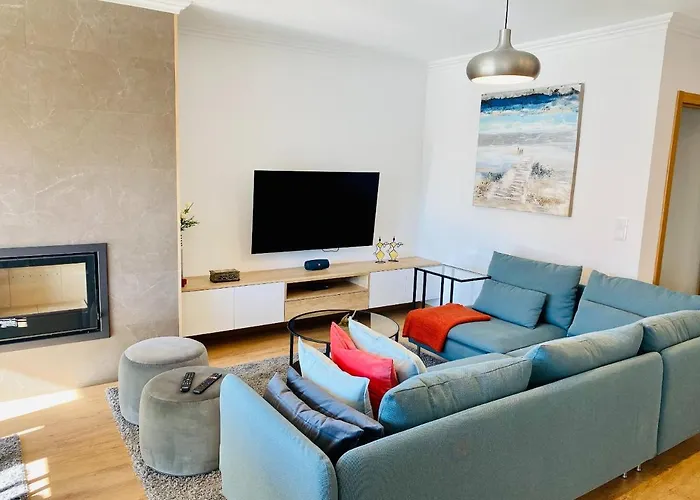 Lovely Apartment For Family And Group Of Friends