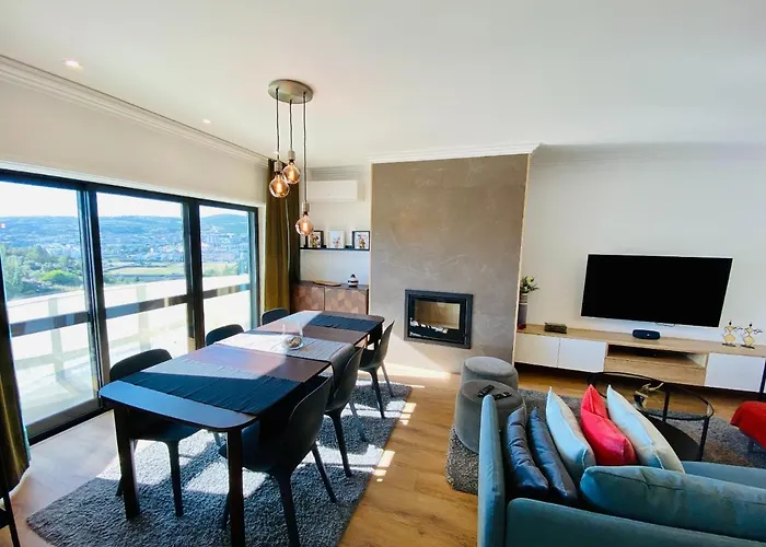 Lovely Apartment For Family And Group Of Friends