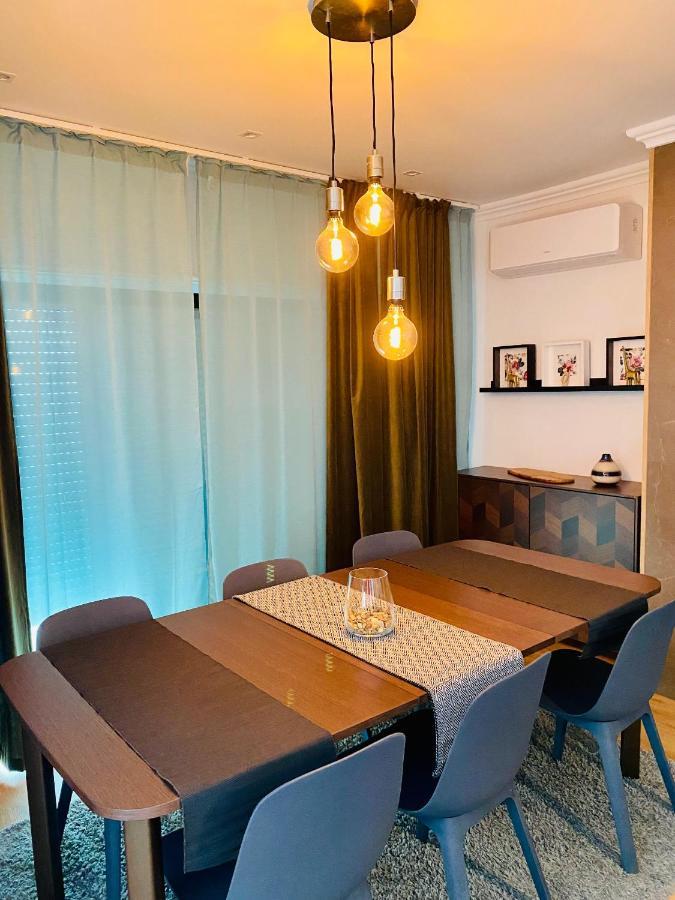 Lovely For Family And Group Of Friends Apartment *