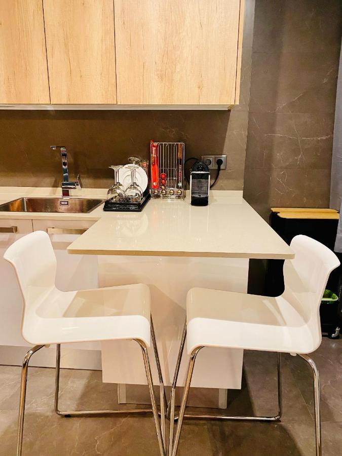 Lovely For Family And Group Of Friends Apartment